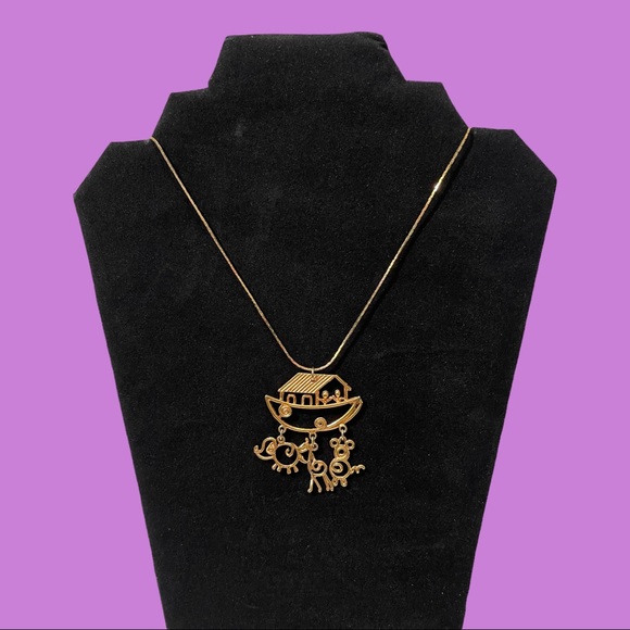Goldtone Noah’s Ark Necklace 22” Length - Picture 1 of 3
